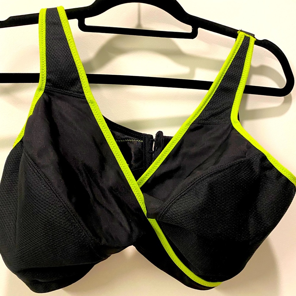 42 F/G sports bra by Glamorise